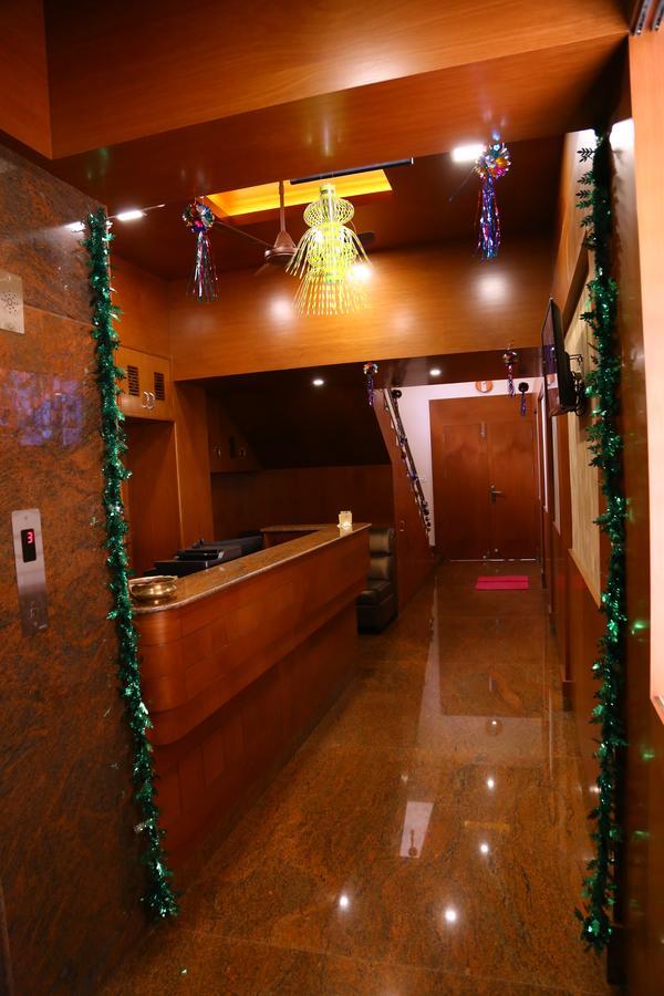 Hotel Gokulgrande Ироду Экстерьер фото
