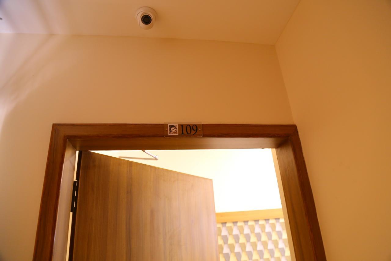 Hotel Gokulgrande Ироду Экстерьер фото